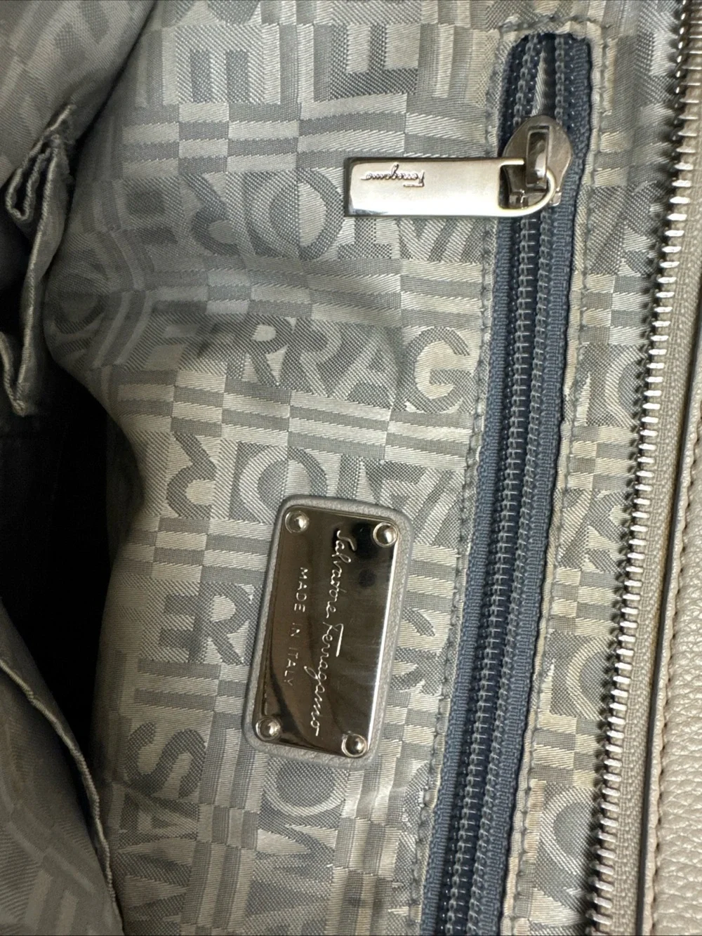 Classic Salvatore Ferragamo  Leather Tote Bag in Taupe beige